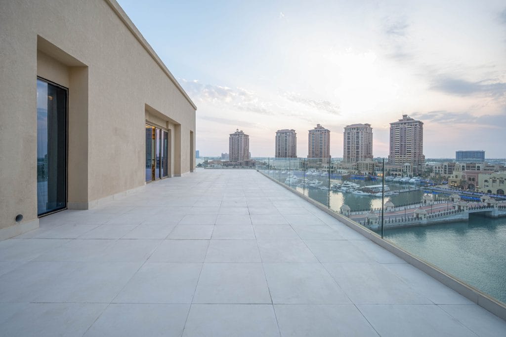 Exquisite Royal Penthouse With Stunning Marina View