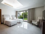 Luxurious 6BR Townhouse with Private Pool