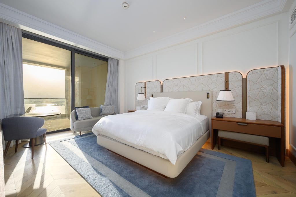 Luxury 2-Bedroom Residence with Sea Views at The Pearl-Qatar