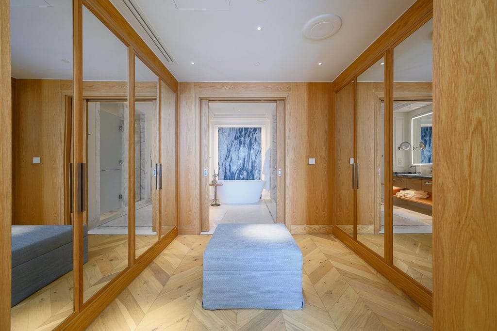 Luxury 2-Bedroom Residence with Sea Views at The Pearl-Qatar
