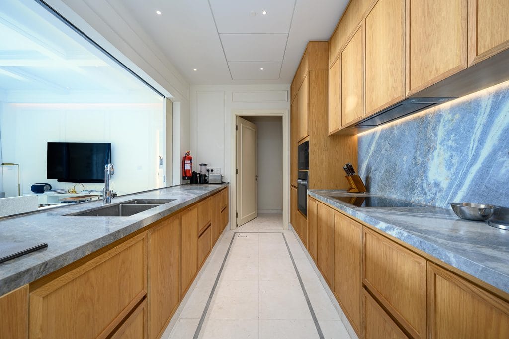 Luxury 2-Bedroom Residence with Sea Views at The Pearl-Qatar