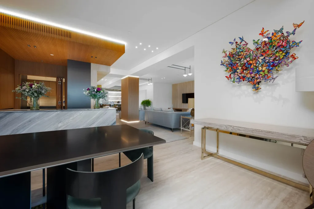Luxurious Four-Bedroom + Maid’s Room Residence for Rent at The St. Regis Marsa Arabia Island, The Pearl-Qatar