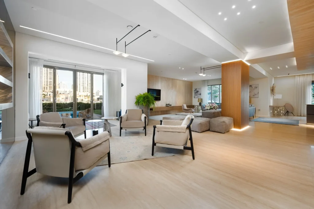 Luxurious Four-Bedroom + Maid’s Room Residence for Rent at The St. Regis Marsa Arabia Island, The Pearl-Qatar
